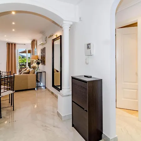 Sat1-walking Distance To Puerto Banus Apartment Marbella